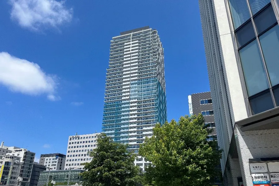 【現場取材レポート】1階テナントや園児のお昼寝タイムにも配慮! 〜8・3スクエア ディーグラフォート札幌ステーションタワー/北海道札幌市 第1回大規模修繕工事〜